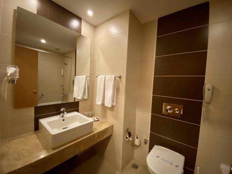 Perissia Hotel & Convention Center - 3