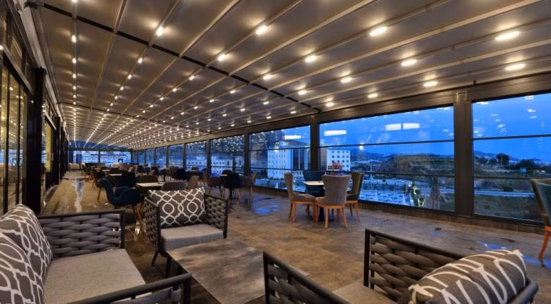 Campus Hill Hotel — 7