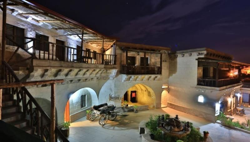 Holiday Cave Hotel — 6