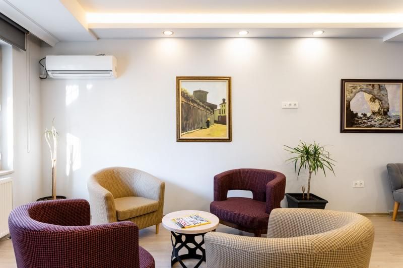 A Hotels & Suite - 1